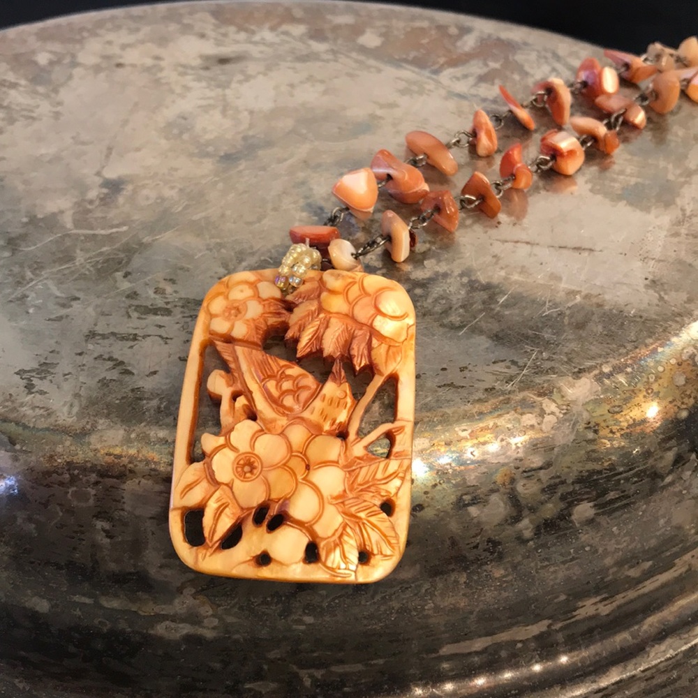 Sea Shell Beaded Necklace - Picture 5 of 6